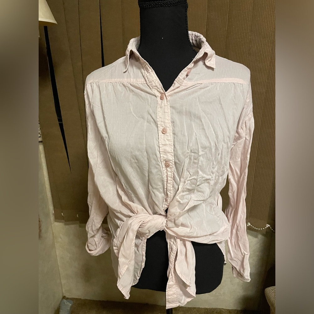 Pink Express Shirt. Ties at front. Has buttons down center. Size S.